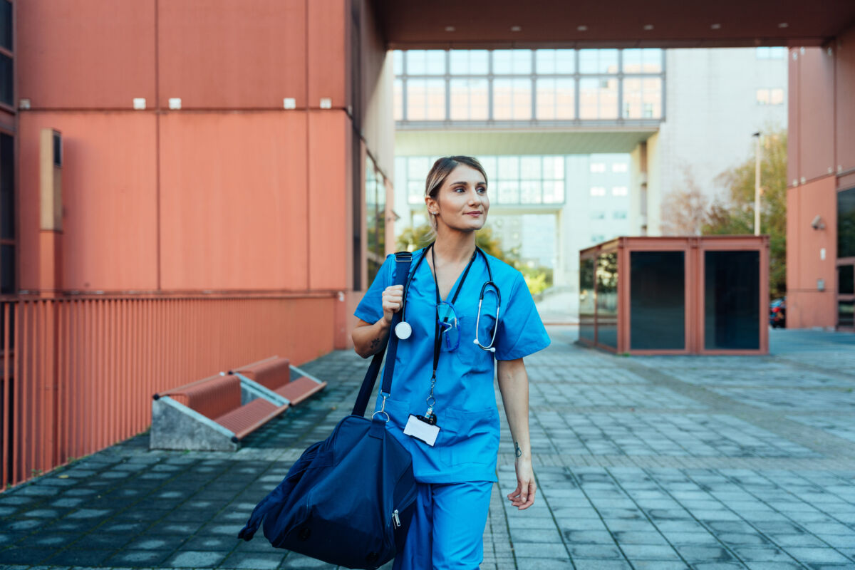 Decifrando os Salários na Enfermagem: Guia Amigável para Entender sua Remuneração